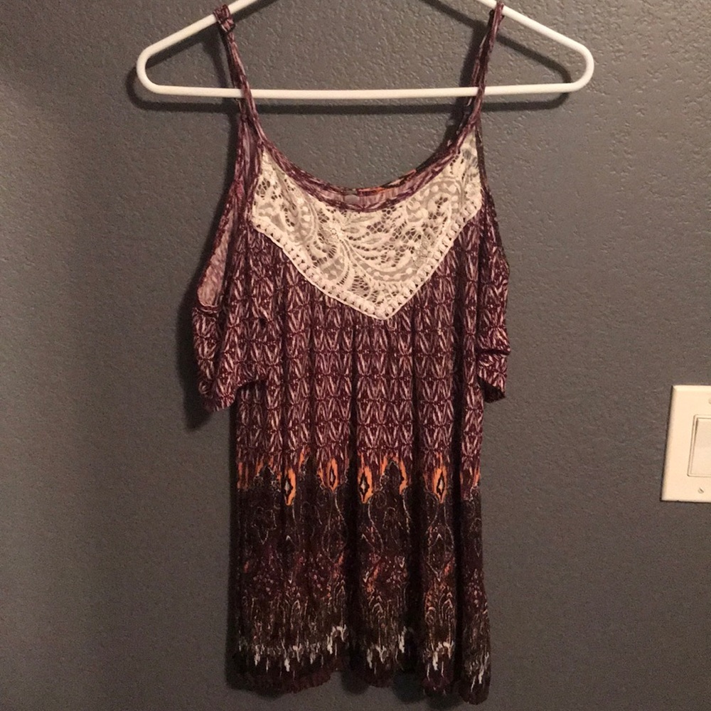 Spaghetti strap/off the shoulder shirt